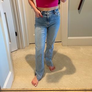 A & F 90’s Straight Ultra High Rise